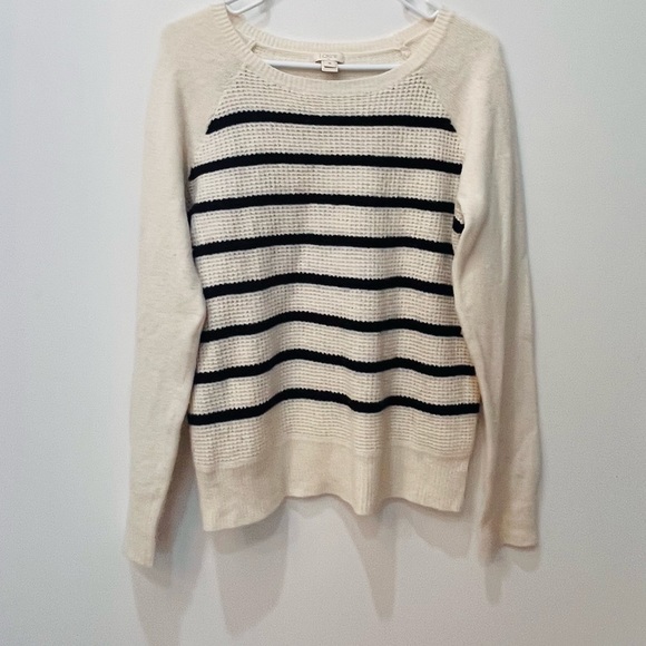 J. Crew Sweaters - J. crew white and navy blue stripe sweater size Large